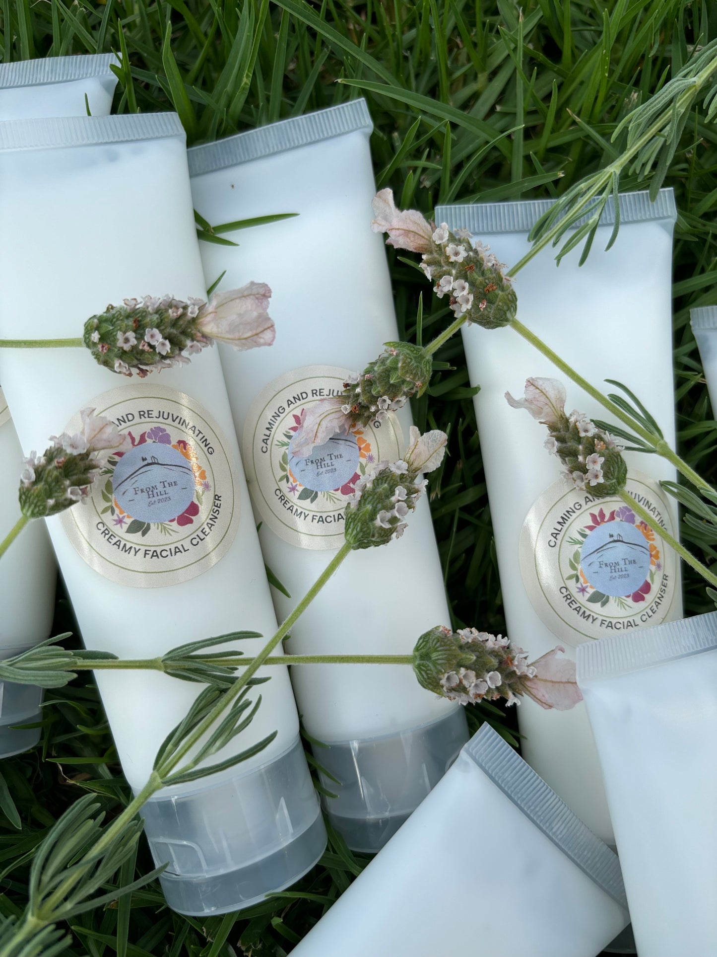 CREAMY GEL FACIAL CLEANSER